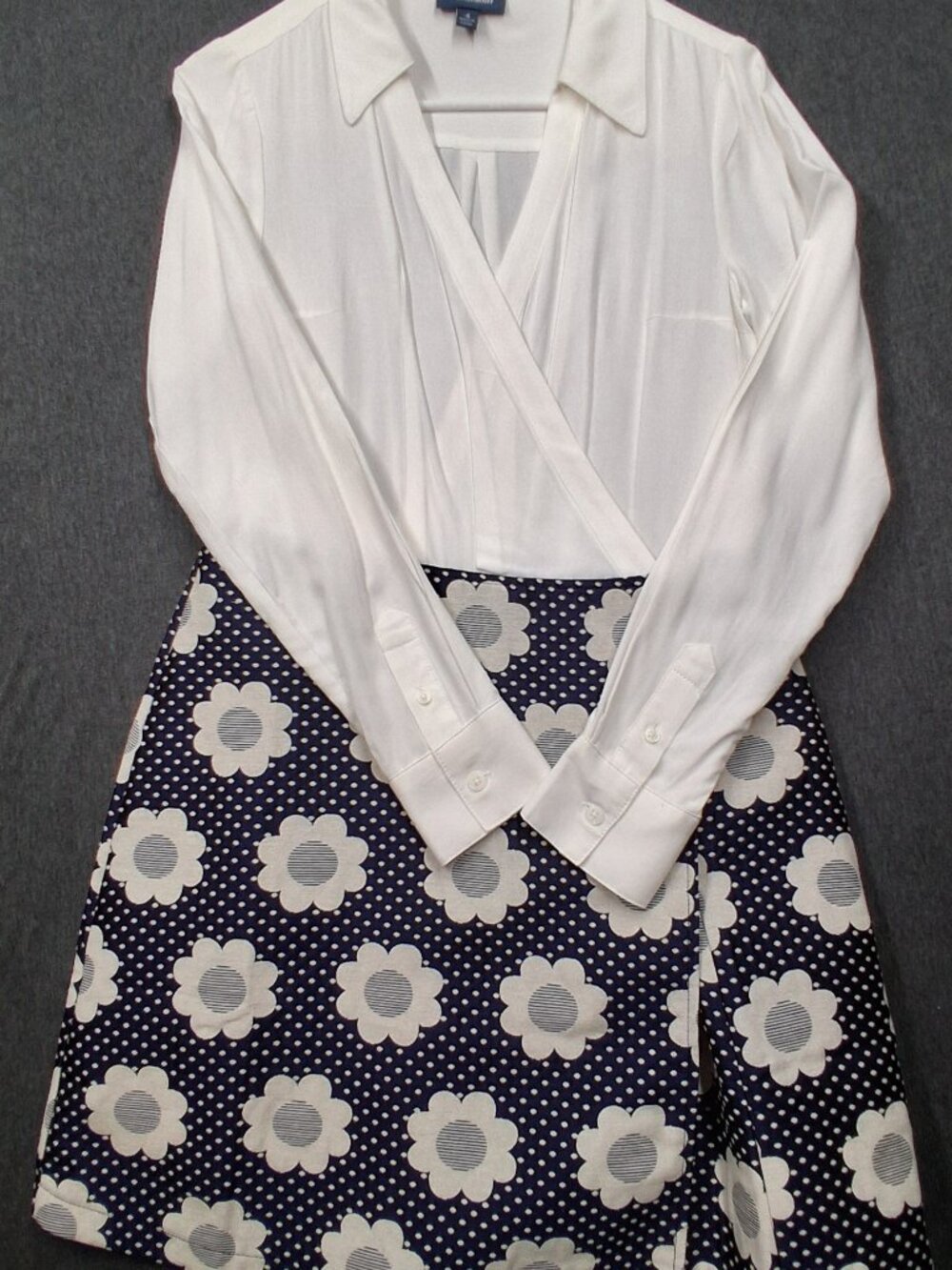 Womens dress, Mod Cloth, size 4, navy blue and white, excellent condition